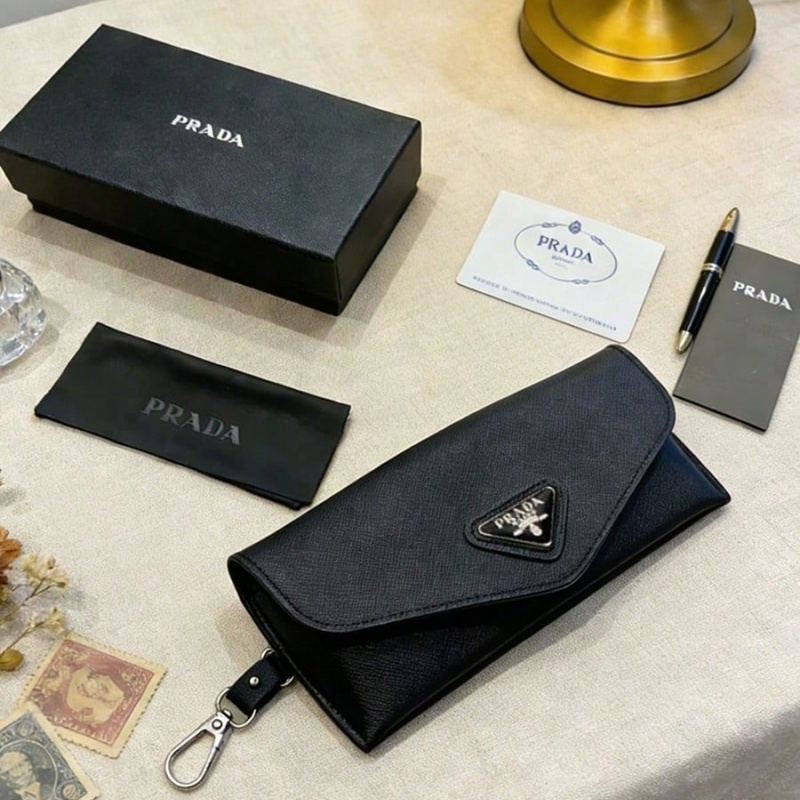 Prada Black Leather Eyeglass C - đánh giá và giá Women Bags Prada