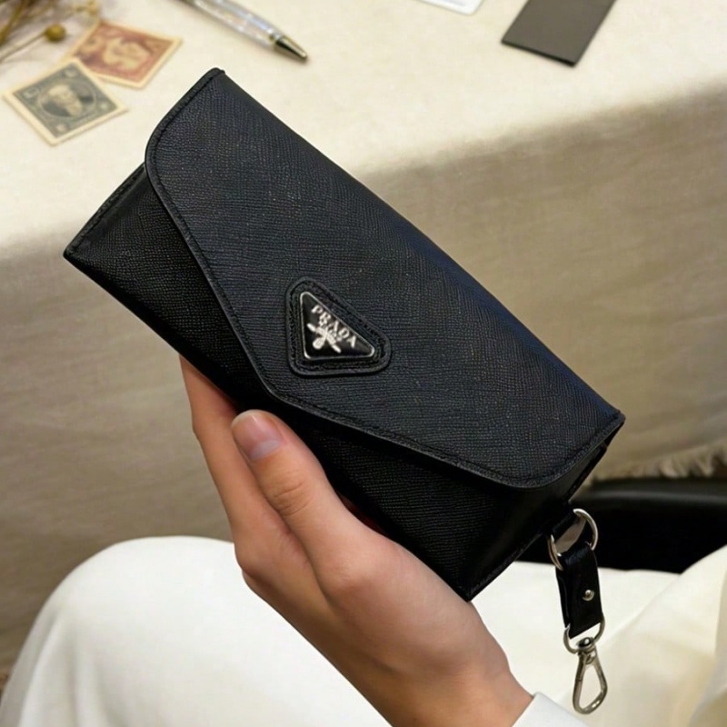 Prada Black Leather Eyeglass C - đánh giá và giá Women Bags Prada