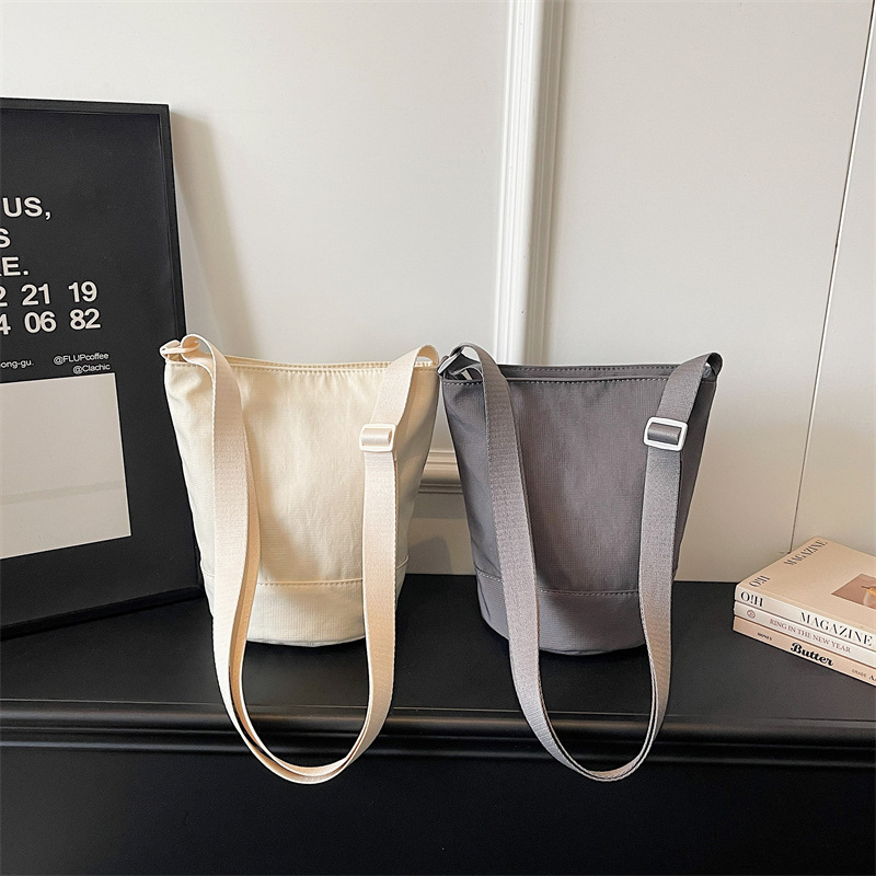 Custom Logo/Design Bucket Tote - đánh giá và giá Women Bags Logo